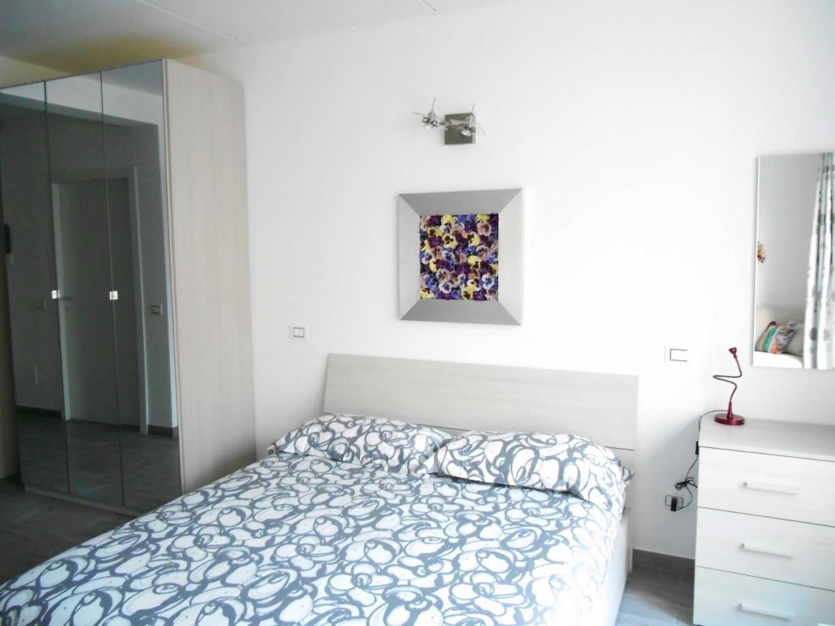 Direttamente Al Lago Apartments Marone Exteriér fotografie